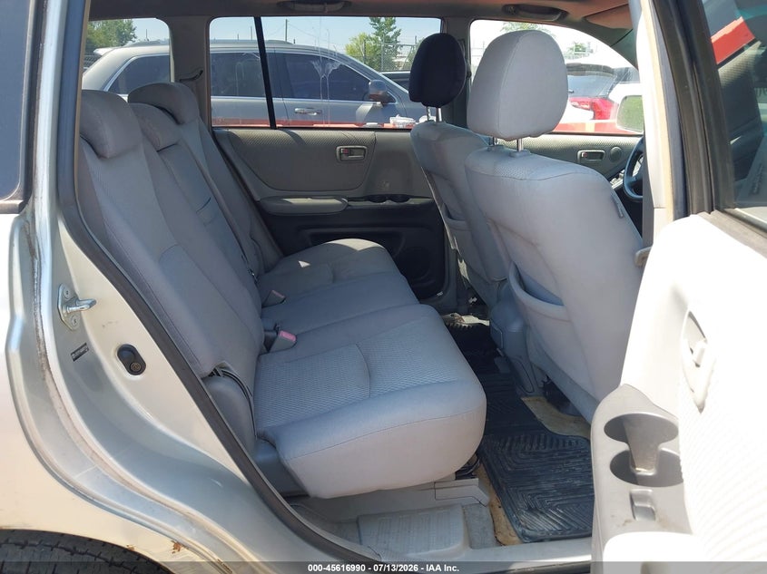 2004 Toyota Highlander VIN JTEEP21AX40059546 IAAI salvage auction — NORMAL WEAR, Clear (Illinois), sold $25 on 2026-07-29 (photo 8)