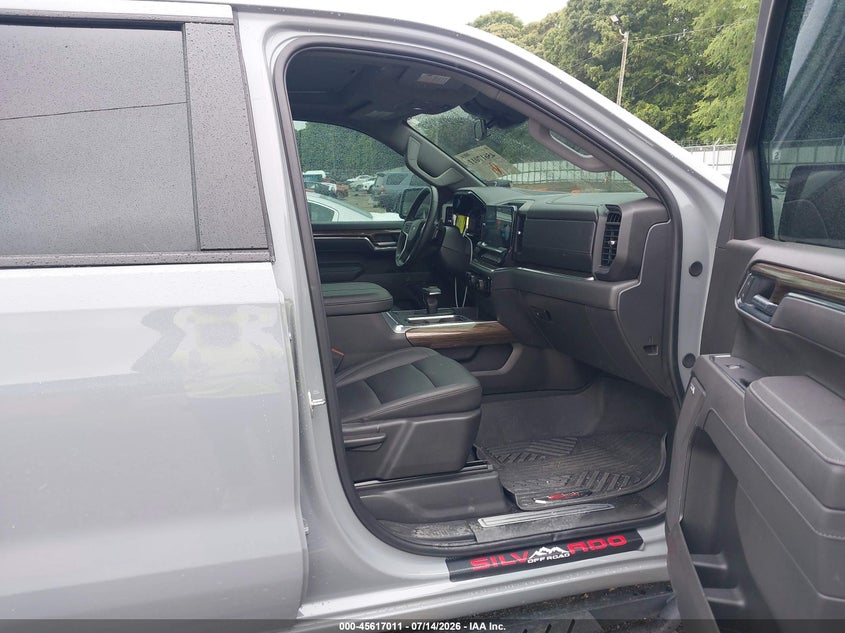 2025 Chevrolet Silverado VIN 3GCUKEE80SG257679 IAAI salvage auction — FRONT END, Salvage (Georgia), sold $23,650 on 2026-08-28 (photo 5)