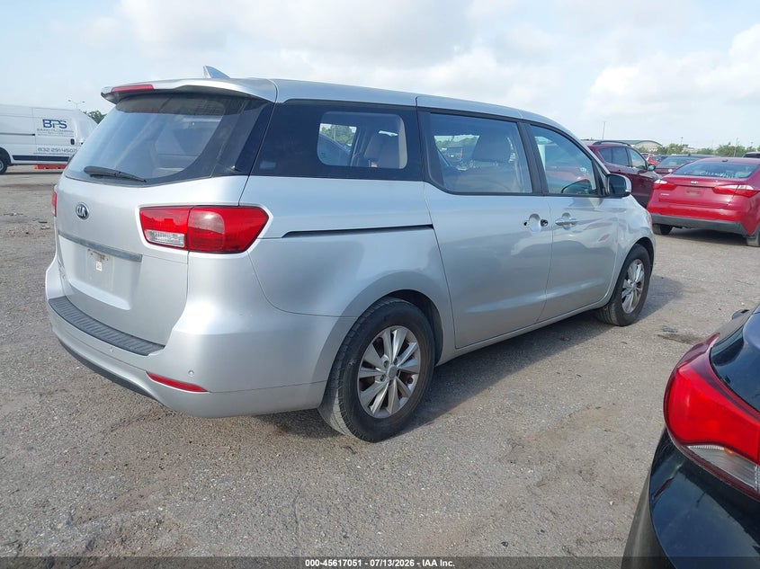 2015 Kia SEDONA VIN KNDMA5C16F6049032 IAAI salvage auction — NORMAL WEAR, Original (Texas), sold $1,300 on 2026-07-22 (photo 4)