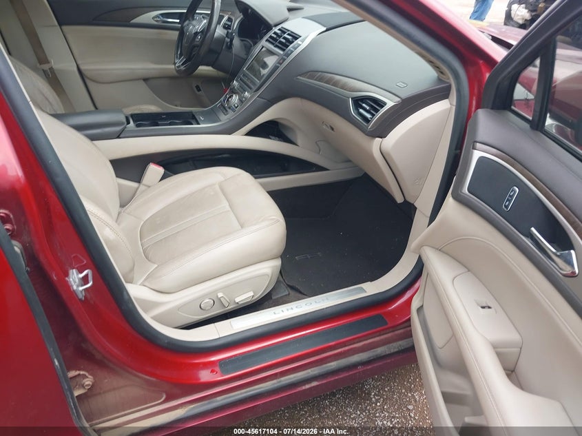 2017 Lincoln Mkz VIN 3LN6L5LU8HR654782 IAAI salvage auction — FRONT END, Salvage Title, sold $1,800 on 2026-10-08 (photo 5)