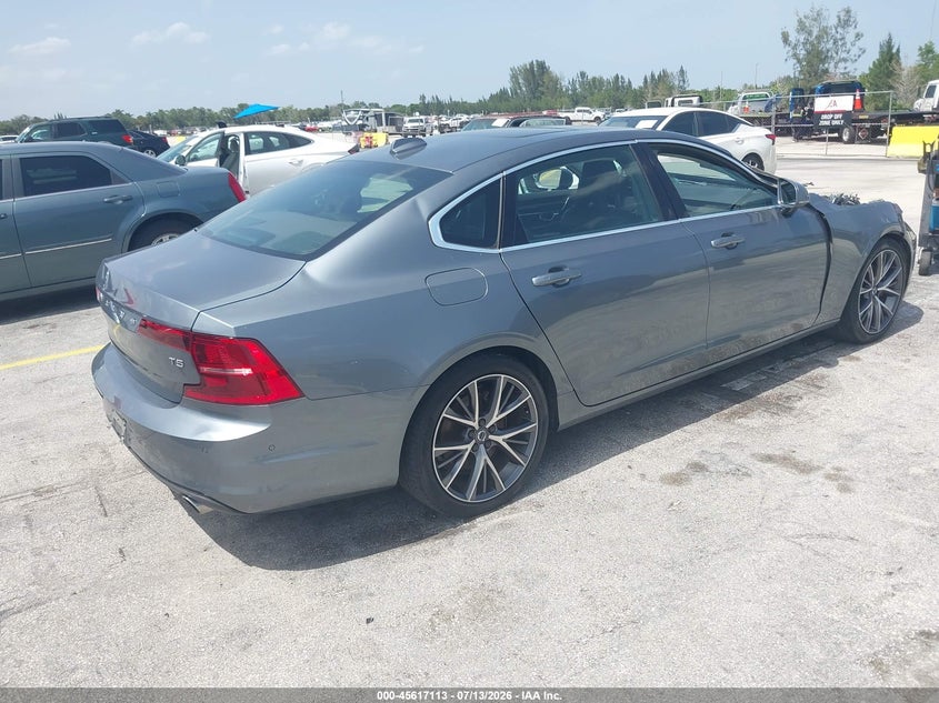 2018 Volvo S90 VIN LVY982AK2JP039072 IAAI salvage auction — FRONT END, Clear (Indiana), sold $1,750 on 2026-07-16 (photo 4)