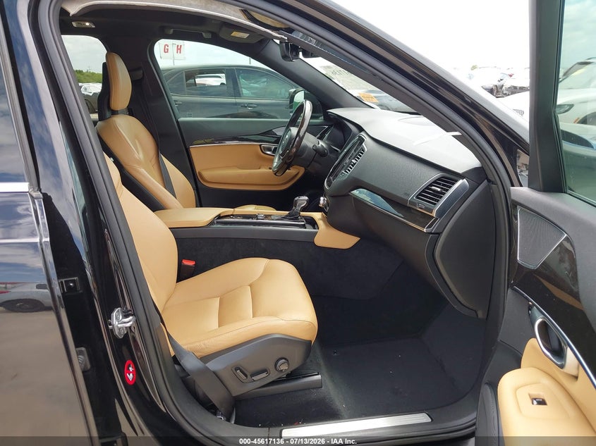 2018 Volvo Xc90 VIN YV4102CK3J1342614 IAAI salvage auction — RIGHT REAR, Salvage Title, sold $9,800 on 2026-08-08 (photo 5)
