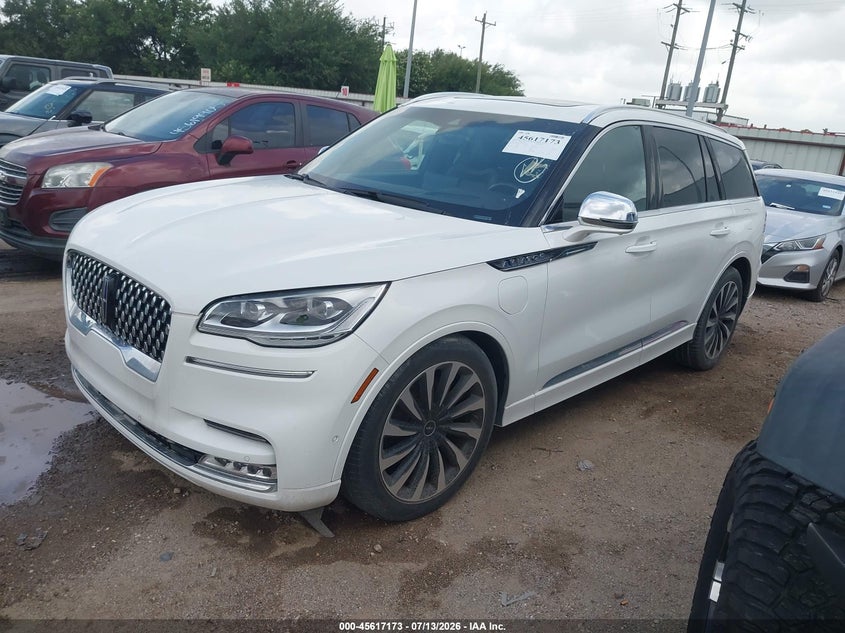 2020 Lincoln Aviator VIN 5LMYJ9YY7LGL15526 IAAI salvage auction — UNKNOWN, Salvage Title, sold $20,000 on 2026-07-23 (photo 2)