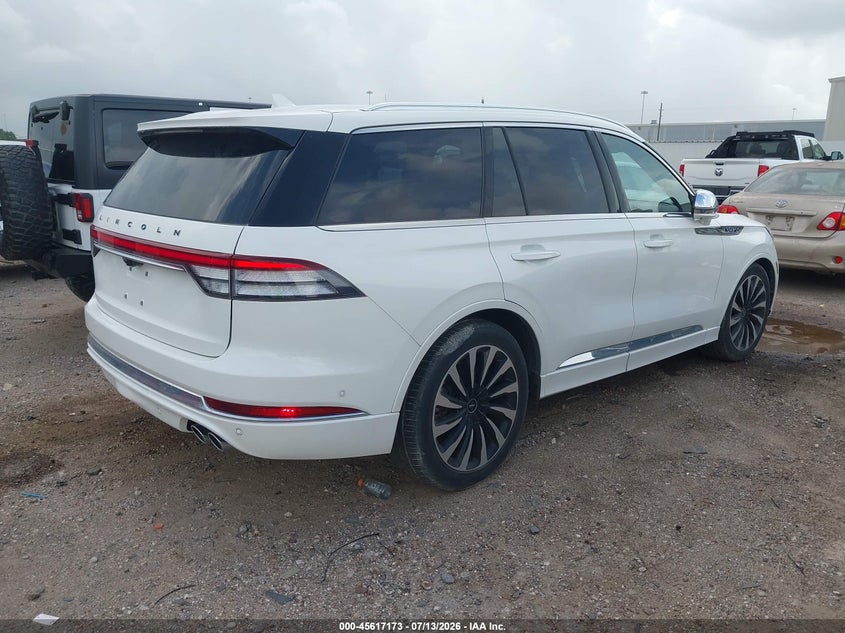 2020 Lincoln Aviator VIN 5LMYJ9YY7LGL15526 IAAI salvage auction — UNKNOWN, Salvage Title, sold $20,000 on 2026-07-23 (photo 4)