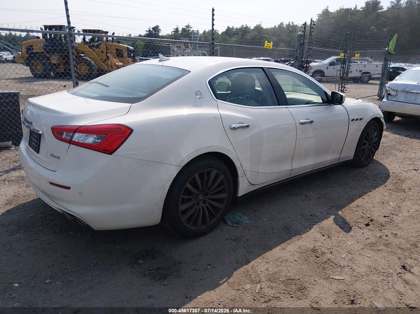 2020 Maserati Ghibli VIN ZAM57YTA3L1345103 IAAI salvage auction — SIDE, Wait Title, sold $11,450 on 2026-08-14 (photo 4)