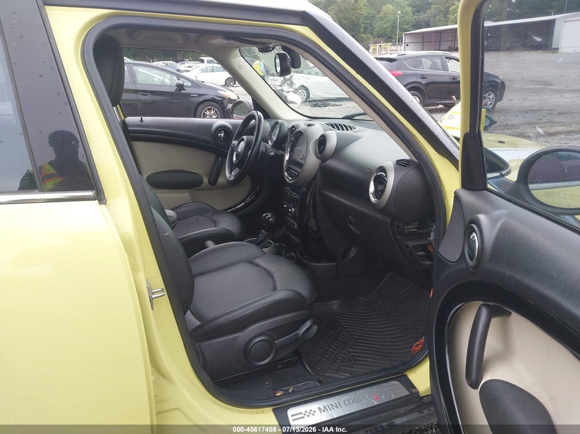 2011 Mini Cooper VIN WMWZC3C57BWL80376 IAAI salvage auction — NORMAL WEAR, Clear (Georgia), sold $625 on 2026-07-31 (photo 5)