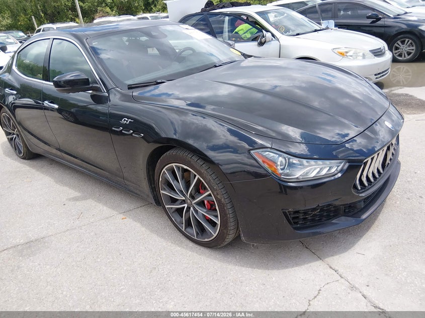 2022 Maserati Ghibli VIN ZAM57XSAXN1391445 IAAI salvage auction — NORMAL WEAR, Salvage Title, sold $11,900 on 2026-08-03 (photo 1)