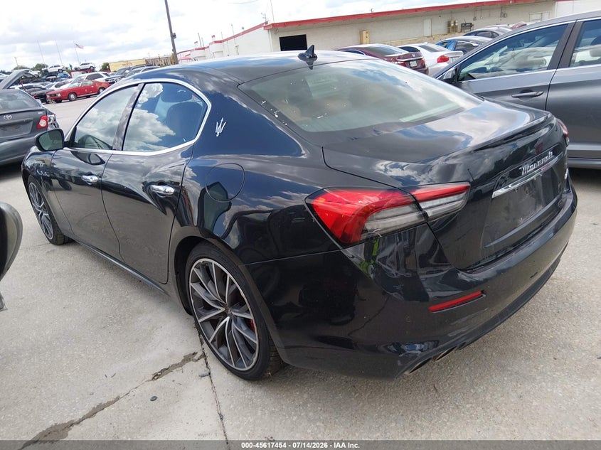 2022 Maserati Ghibli VIN ZAM57XSAXN1391445 IAAI salvage auction — NORMAL WEAR, Salvage Title, sold $11,900 on 2026-08-03 (photo 3)