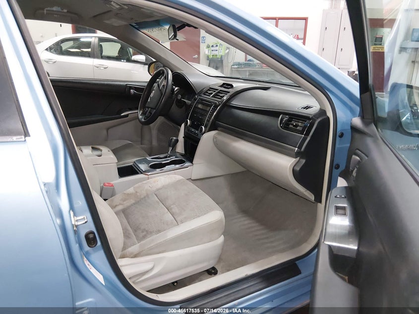 2012 Toyota Camry VIN 4T1BD1FK7CU057493 IAAI salvage auction — RIGHT FRONT, Salvage Title, sold $1,750 on 2026-08-09 (photo 5)