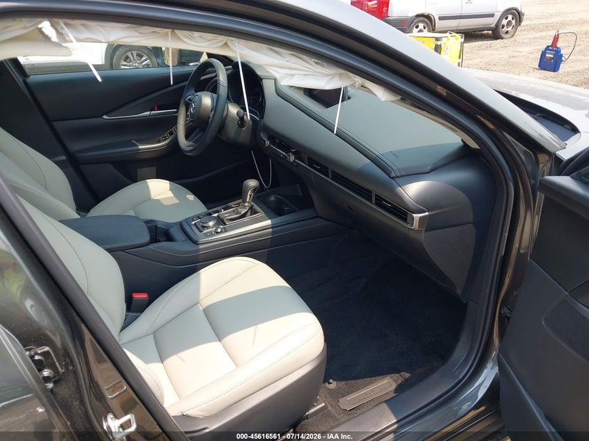 2026 Mazda Cx-30 VIN 3MVDMBCL8TM133029 IAAI salvage auction — RIGHT SIDE, Salvage Title, sold $9,325 on 2026-08-25 (photo 5)
