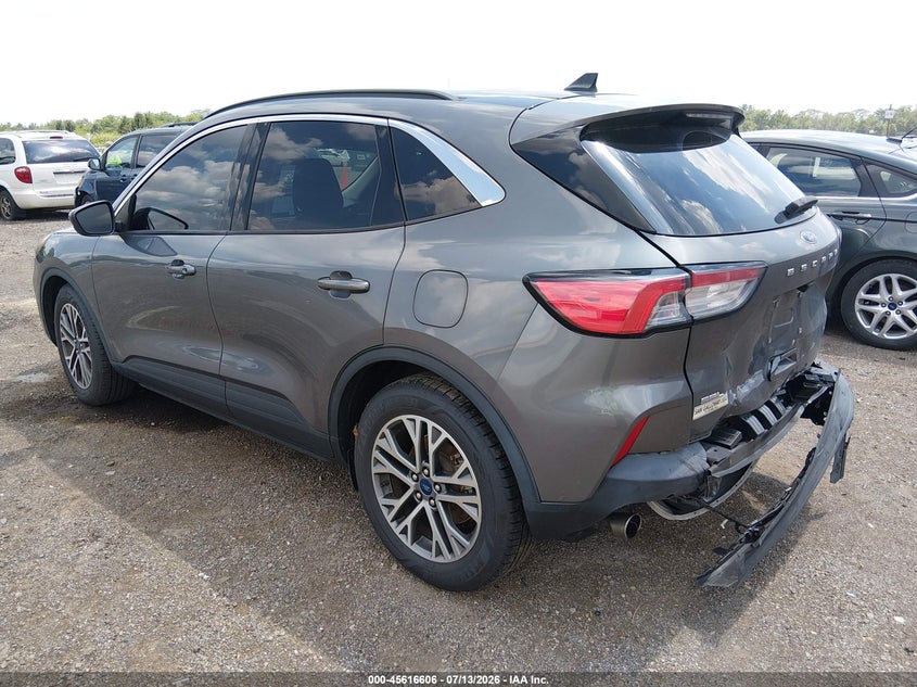 2021 Ford Escape VIN 1FMCU0H61MUB35461 IAAI salvage auction — FRONT & REAR, Salvage Title, sold $3,850 on 2026-07-31 (photo 3)