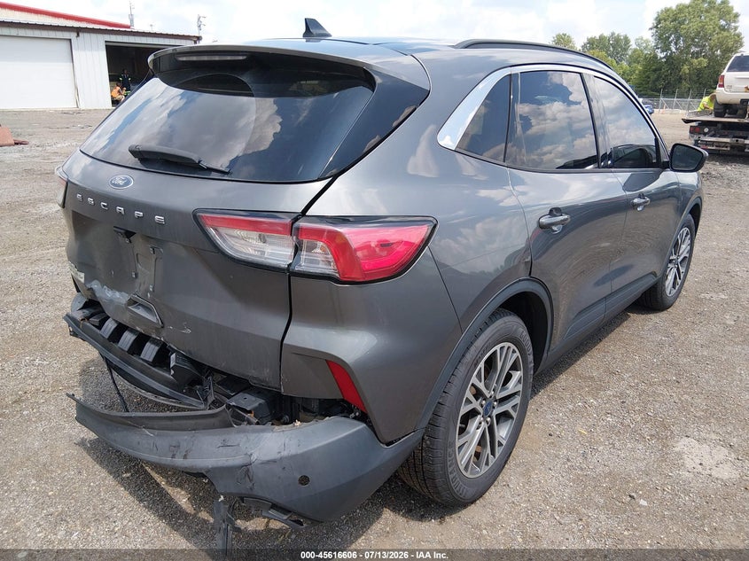 2021 Ford Escape VIN 1FMCU0H61MUB35461 IAAI salvage auction — FRONT & REAR, Salvage Title, sold $3,850 on 2026-07-31 (photo 4)