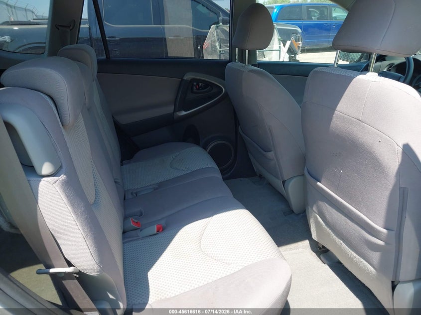 2008 Toyota Rav4 VIN JTMBD33V786060226 IAAI salvage auction — NORMAL WEAR, Clear (New York), sold $2,050 on 2026-07-30 (photo 8)