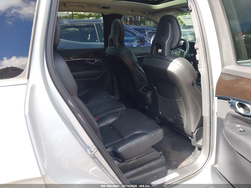 2017 Volvo Xc90 VIN YV4A22PK7H1170117 IAAI salvage auction — SIDE, Salvage (Virginia), sold $5,000 on 2026-08-05 (photo 8)