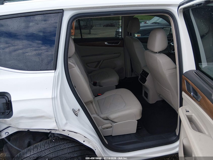 2025 Volkswagen Atlas VIN 1V2KR2CA0SC521332 IAAI salvage auction — REAR END, Clear (Arkansas), sold $14,100 on 2026-08-22 (photo 8)