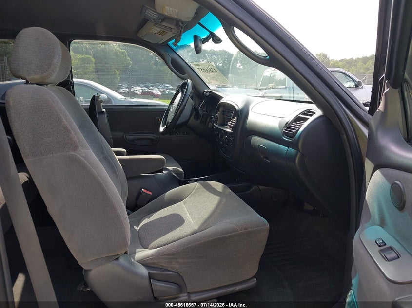 2004 Toyota Tundra VIN 5TBBT48104S441899 IAAI salvage auction — SIDE, Salvage (North Carolina), sold $2,950 on 2026-07-26 (photo 5)