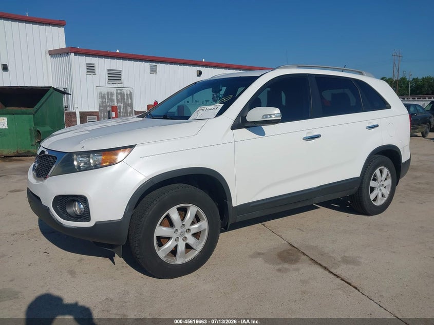 2011 Kia Sorento VIN 5XYKT3A19BG125990 IAAI salvage auction — NORMAL WEAR, Clear (Illinois), sold $1,250 on 2026-07-28 (photo 2)