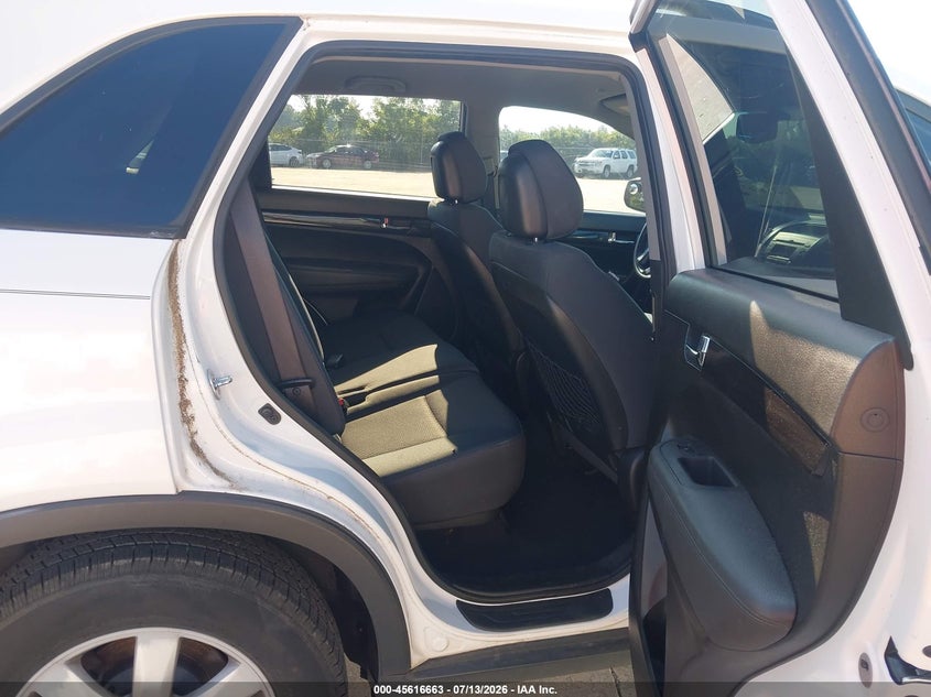 2011 Kia Sorento VIN 5XYKT3A19BG125990 IAAI salvage auction — NORMAL WEAR, Clear (Illinois), sold $1,250 on 2026-07-28 (photo 8)