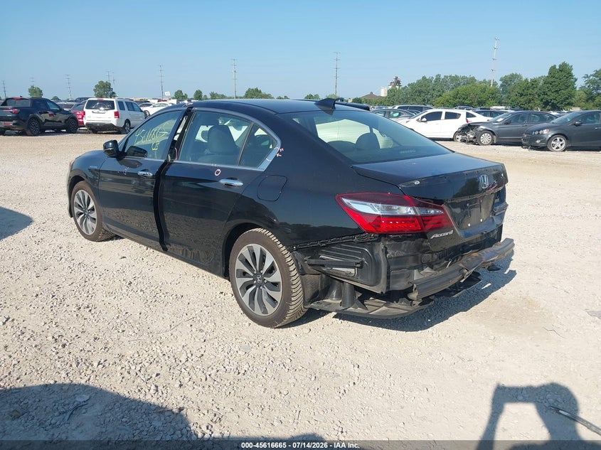 2017 Honda Accord VIN JHMCR6F33HC010263 IAAI salvage auction — REAR END, Salvage (Ohio), sold $2,050 on 2026-08-02 (photo 3)