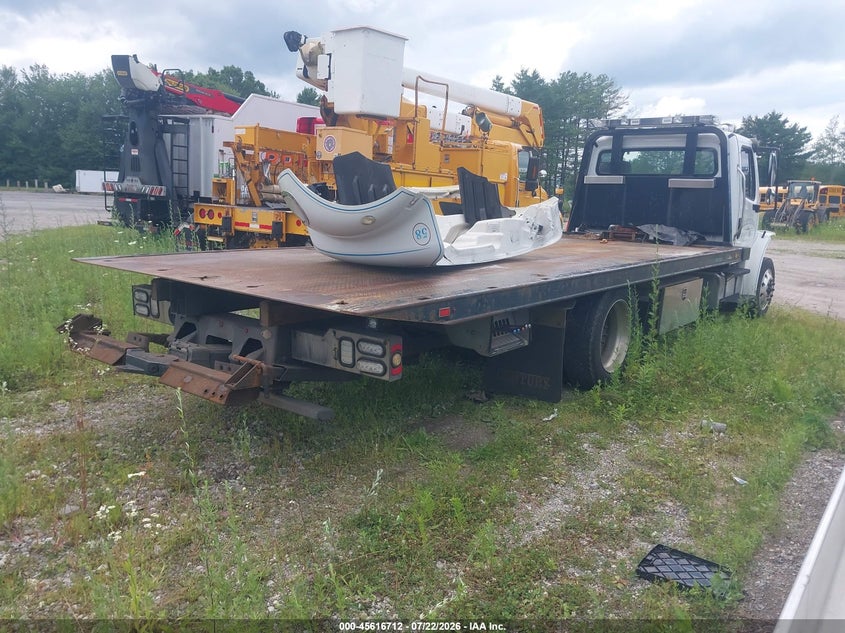 2018 Freightliner M2 106 VIN 1FVACWFCXJHJU1603 IAAI salvage auction — FRONT END, Salvage (Massachusetts), sold $14,050 on 2026-08-14 (photo 4)