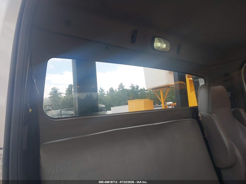 2018 Freightliner M2 106 VIN 1FVACWFCXJHJU1603 IAAI salvage auction — FRONT END, Salvage (Massachusetts), sold $14,050 on 2026-08-14 (photo 6)