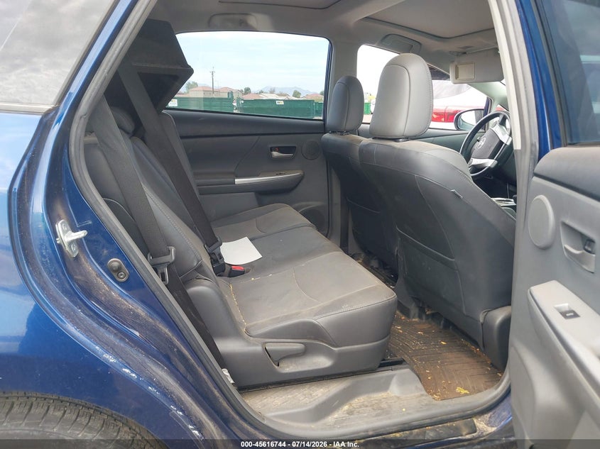 2013 Toyota Prius v VIN JTDZN3EU4D3228271 IAAI salvage auction — NORMAL WEAR, Clear-Dealer Only (Arizona), sold $1,800 on 2026-07-28 (photo 8)