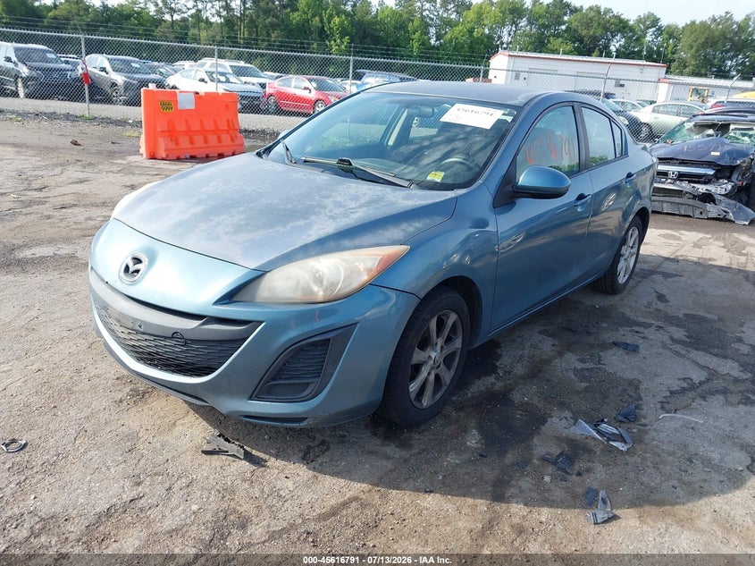2011 Mazda 3 VIN JM1BL1VGXB1411916 IAAI salvage auction — NORMAL WEAR, Clear (Virginia), sold $200 on 2026-07-31 (photo 2)