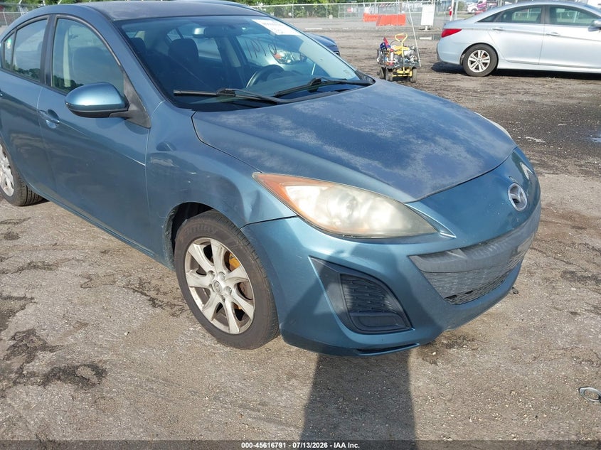 2011 Mazda 3 VIN JM1BL1VGXB1411916 IAAI salvage auction — NORMAL WEAR, Clear (Virginia), sold $200 on 2026-07-31 (photo 6)