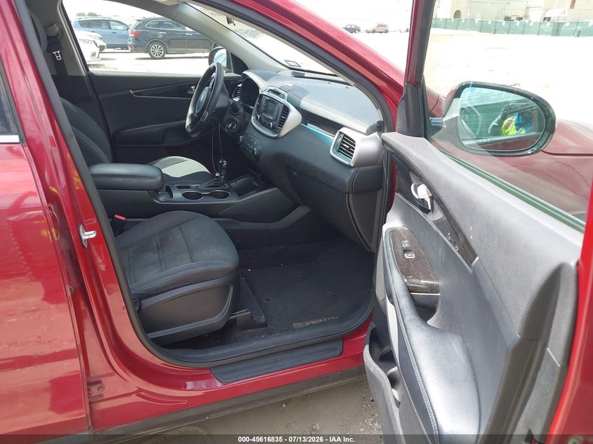 2016 Kia Sorento VIN 5XYPGDA52GG176211 IAAI salvage auction — NORMAL WEAR, Original (Texas), sold $1,250 on 2026-07-29 (photo 5)