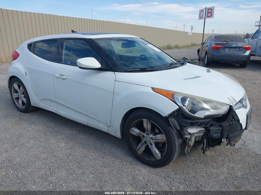 2014 Hyundai Veloster VIN KMHTC6AD8EU191039 IAAI salvage auction — NORMAL WEAR, Clear (California), sold $1,050 on 2026-07-16 (photo 1)
