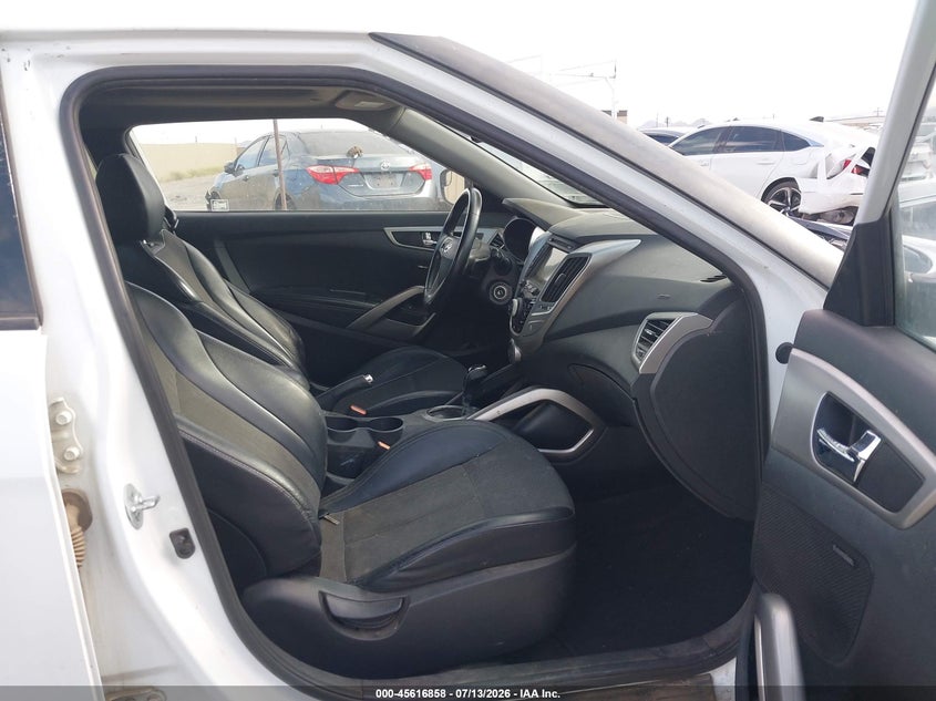 2014 Hyundai Veloster VIN KMHTC6AD8EU191039 IAAI salvage auction — NORMAL WEAR, Clear (California), sold $1,050 on 2026-07-16 (photo 5)