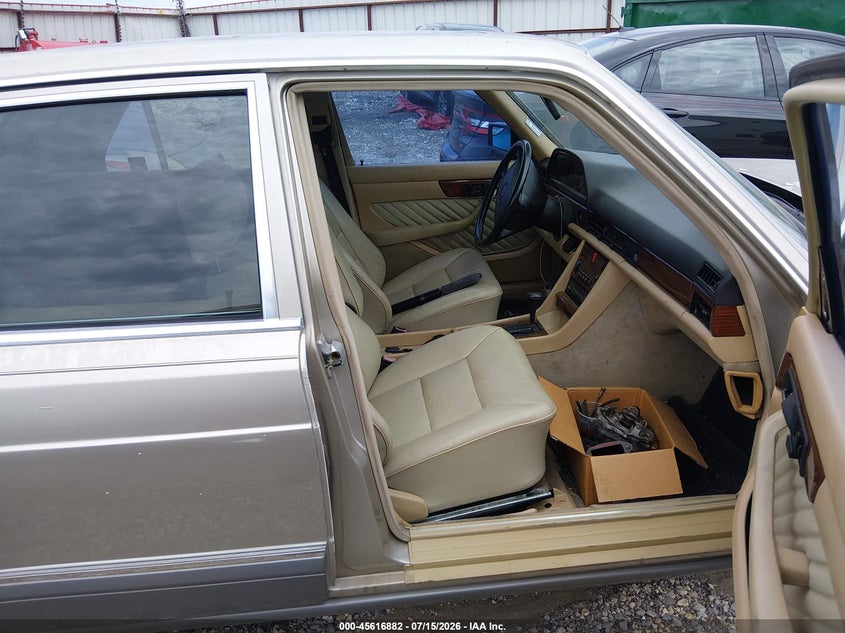 1991 Mercedes-benz VIN WDBCB34D6MA603233 IAAI salvage auction — NORMAL WEAR, Clear (Arkansas), sold $575 on 2026-07-23 (photo 5)