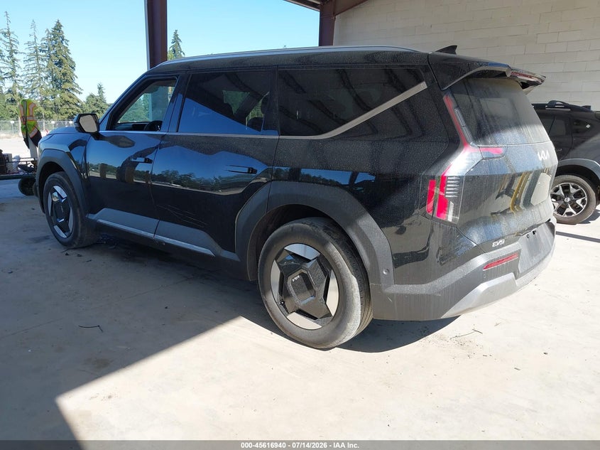 2026 Kia Ev9 VIN 5XYAFFS57TG014202 IAAI salvage auction — FRONT END, Salvage Title, sold $11,800 on 2026-08-01 (photo 3)