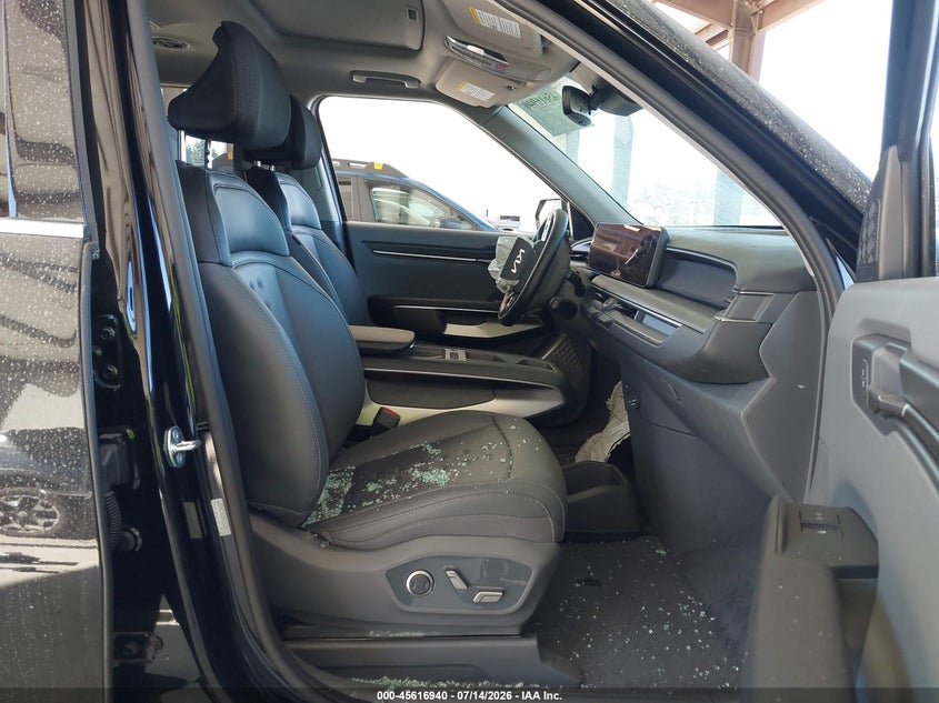 2026 Kia Ev9 VIN 5XYAFFS57TG014202 IAAI salvage auction — FRONT END, Salvage Title, sold $11,800 on 2026-08-01 (photo 5)