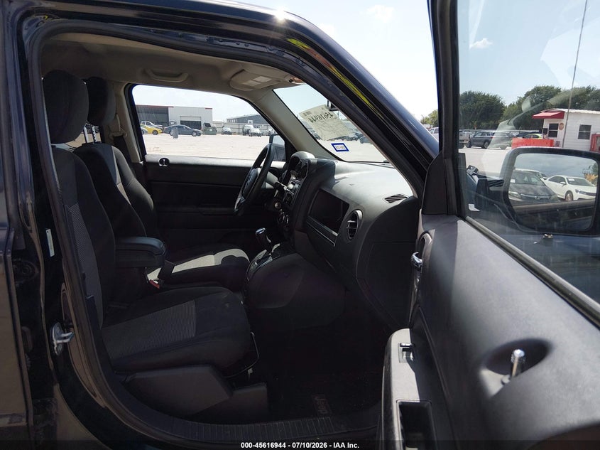 2014 Jeep Liberty (patriot) VIN 1C4NJRFB9ED788258 IAAI salvage auction — NORMAL WEAR, Clear (California), sold $775 on 2026-07-23 (photo 5)