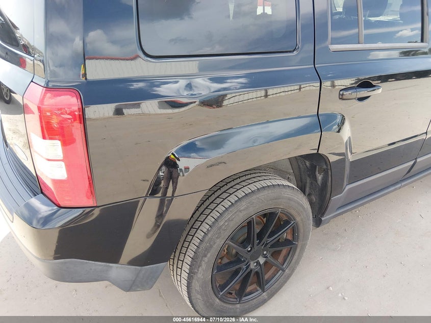 2014 Jeep Liberty (patriot) VIN 1C4NJRFB9ED788258 IAAI salvage auction — NORMAL WEAR, Clear (California), sold $775 on 2026-07-23 (photo 6)