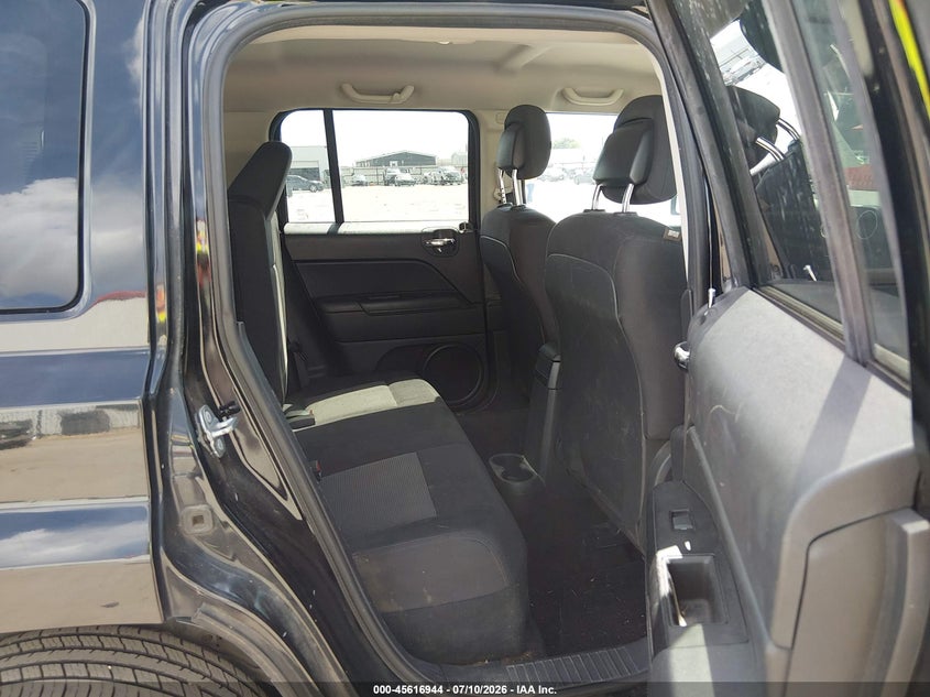 2014 Jeep Liberty (patriot) VIN 1C4NJRFB9ED788258 IAAI salvage auction — NORMAL WEAR, Clear (California), sold $775 on 2026-07-23 (photo 8)