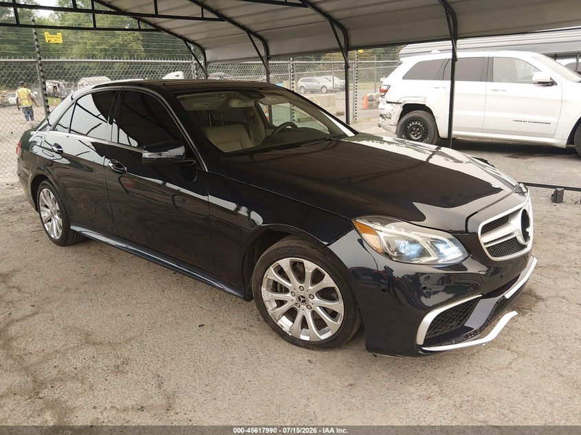 2016 Mercedes-benz E-klasse VIN WDDHF8JBXGB259891 IAAI salvage auction — LEFT SIDE, Salvage (Connecticut), sold $2,425 on 2026-08-19 (photo 1)