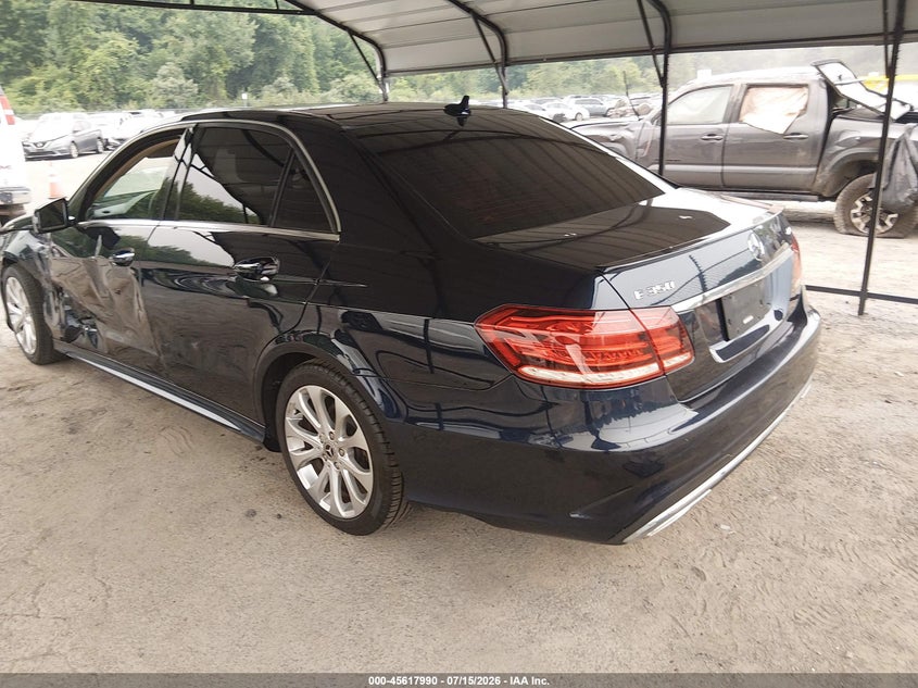 2016 Mercedes-benz E-klasse VIN WDDHF8JBXGB259891 IAAI salvage auction — LEFT SIDE, Salvage (Connecticut), sold $2,425 on 2026-08-19 (photo 3)