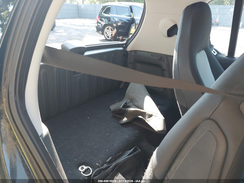 2015 Smart Fortwo VIN WMEEJ3BA5FK817554 IAAI salvage auction — NORMAL WEAR, Clear (New Jersey), sold $1,950 on 2026-07-29 (photo 8)