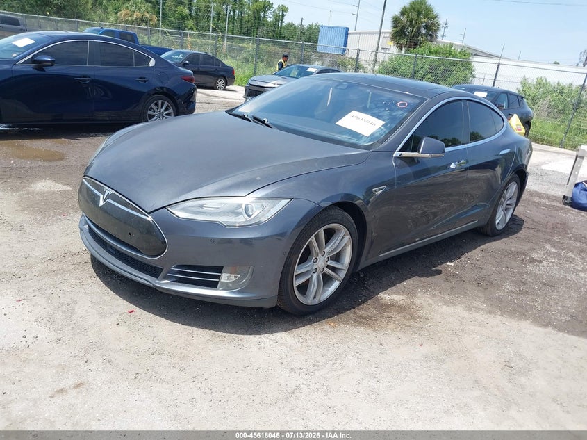 2014 Tesla Model s VIN 5YJSA1S10EFP56681 IAAI salvage auction — MECHANICAL, Clear (Florida), sold $75 on 2026-07-19 (photo 2)