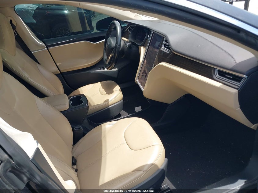 2014 Tesla Model s VIN 5YJSA1S10EFP56681 IAAI salvage auction — MECHANICAL, Clear (Florida), sold $75 on 2026-07-19 (photo 5)