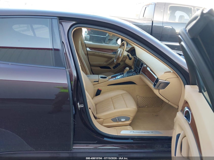2011 Porsche Panamera VIN WP0AA2A71BL011129 IAAI salvage auction — LEFT FRONT, Salvage (Nebraska), sold $4,075 on 2026-08-13 (photo 5)