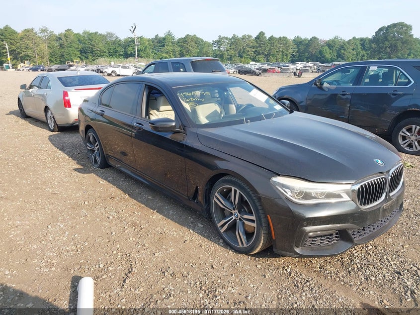 2016 BMW 7er VIN WBA7F2C55GG416043 IAAI salvage auction — LEFT SIDE, Salvage Title, sold $6,800 on 2026-08-18 (photo 1)
