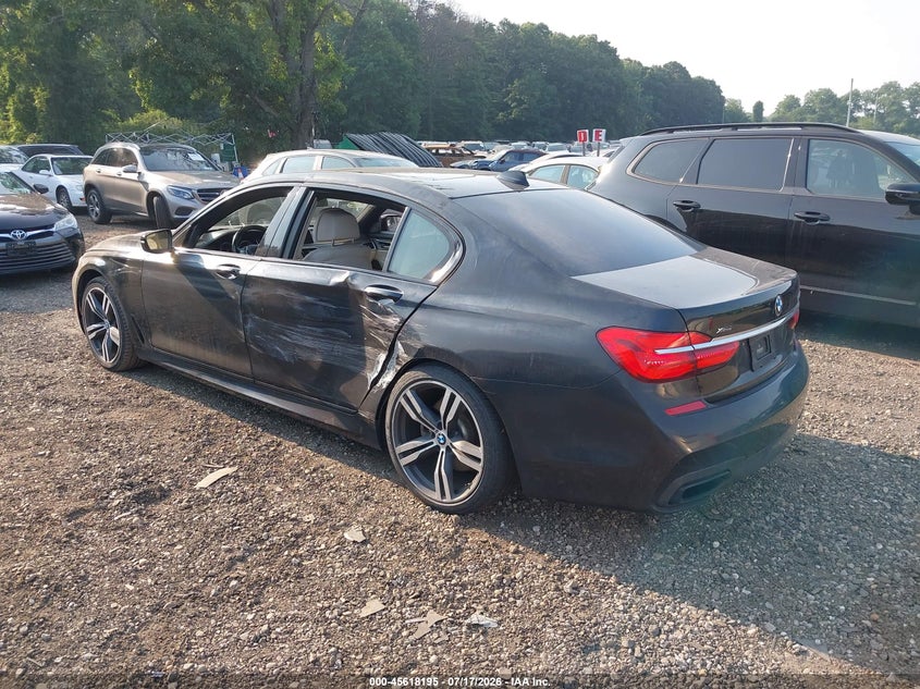 2016 BMW 7er VIN WBA7F2C55GG416043 IAAI salvage auction — LEFT SIDE, Salvage Title, sold $6,800 on 2026-08-18 (photo 3)
