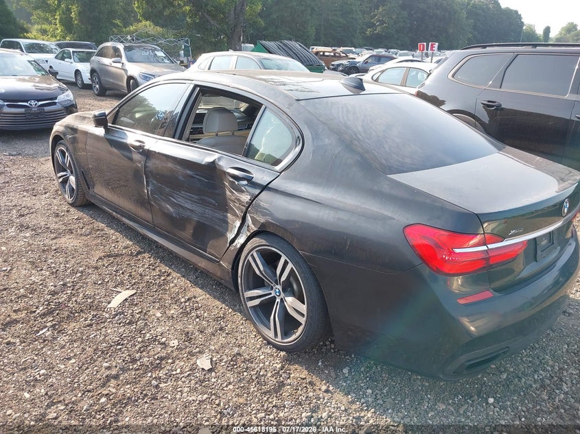 2016 BMW 7er VIN WBA7F2C55GG416043 IAAI salvage auction — LEFT SIDE, Salvage Title, sold $6,800 on 2026-08-18 (photo 6)
