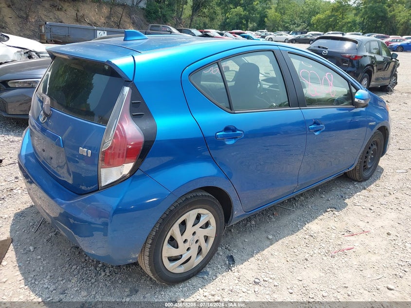2015 Toyota Prius c VIN JTDKDTB33F1586766 IAAI salvage auction — FRONT END, Salvage Title, sold $725 on 2026-07-28 (photo 4)
