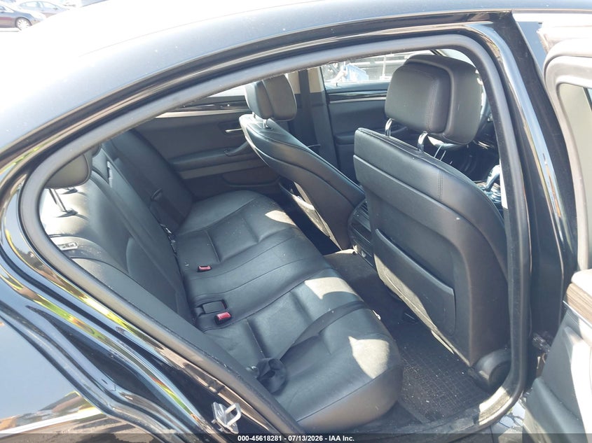 2012 BMW 5er VIN WBAXH5C59CDW11697 IAAI salvage auction — NORMAL WEAR, Clear (New Jersey), sold $225 on 2026-07-28 (photo 8)