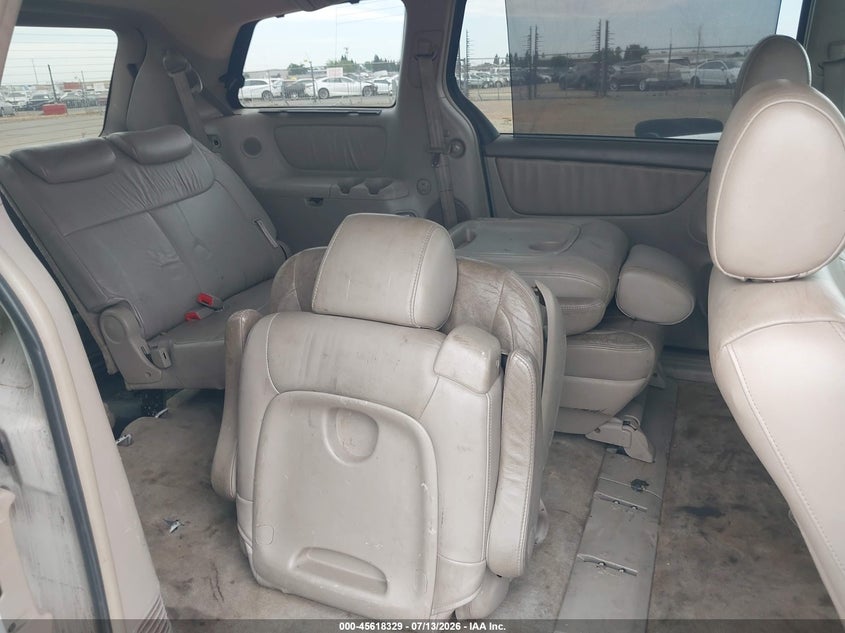 2005 Toyota Sienna VIN 5TDZA22C75S331301 IAAI salvage auction — NORMAL WEAR, Clear - Dealer Only (California), sold $550 on 2026-07-29 (photo 8)