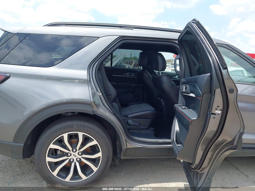 2026 Ford Explorer VIN 1FMUK8KH4TGA55782 IAAI salvage auction — FRONT END, Enterprise Vehicles Clear Only (Arkansas), sold $22,800 on 2026-07-29 (photo 8)